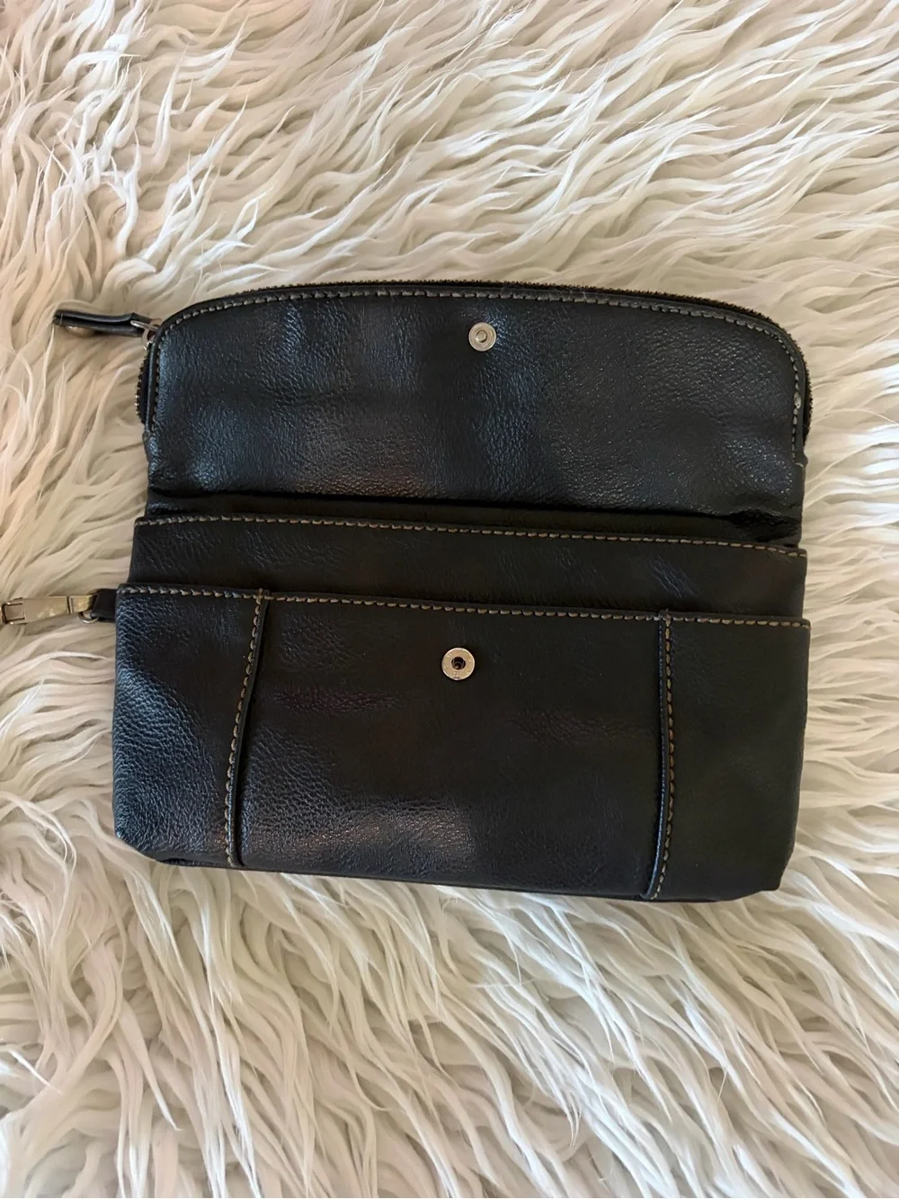Nine West Black Leather Zip-Top Wristlet Clutch